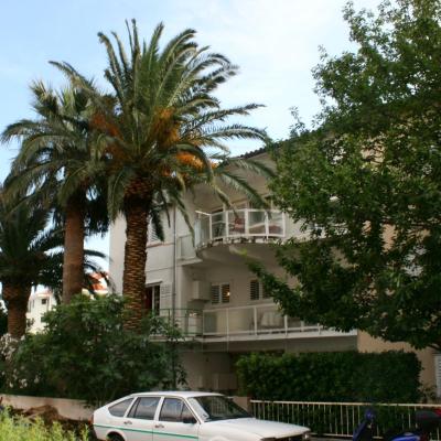 Apartments and rooms with parking space Makarska - 6644 ( 21300 Makarska)