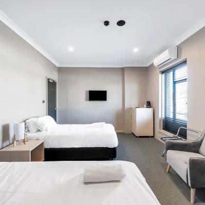 Illinois Hotel (15 Parramatta Road 2046 Sydney)