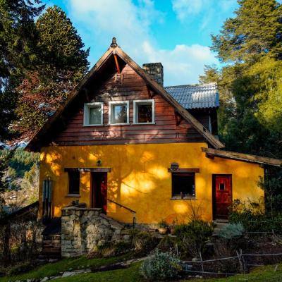 Los Juncos Patagonian Lake House (Av Bustillo 20063 8400 San Carlos de Bariloche)