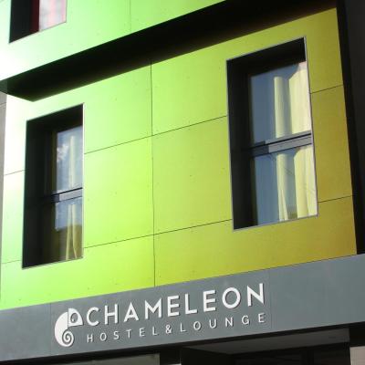 Chameleon Youth Hostel Alicante (Pintor Gisbert, 46 03005 Alicante)