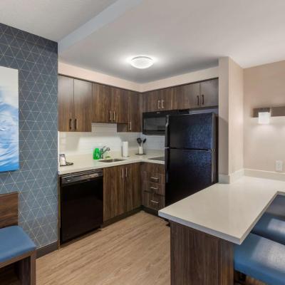 Executive Residency by Best Western Toronto-Mississauga (6791 Hurontario St. L5T 2Z6 Mississauga)