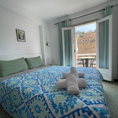 P&R hostals Maria Rosa (4 Carrer del Pont Vell 17320 Tossa de Mar)