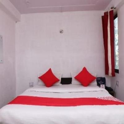 Ganga Guest House By WB Inn (Agra Saroja Enclave, Mauja Sikndra, Plot No 34, Agra UP 282007 Agra)