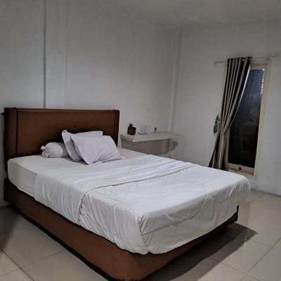 UNIK Guest House Syariah (No.12 Jalan Ulujami Raya 12250 Jakarta)