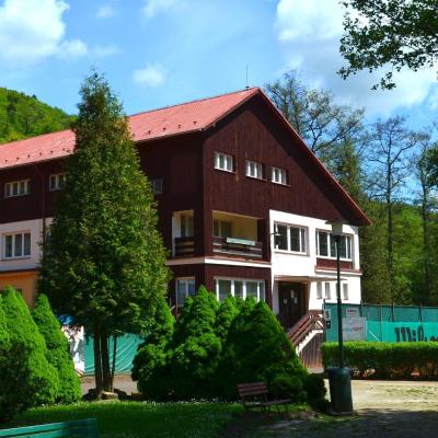 Sport Hotel Gejzirpark (Slovenska 2021/5a 360 01 Karlovy Vary)