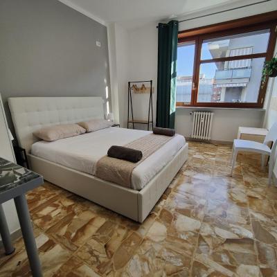 Affittacamere - Santa Rita Rooms (114 Via Mombarcaro  10136 Turin)