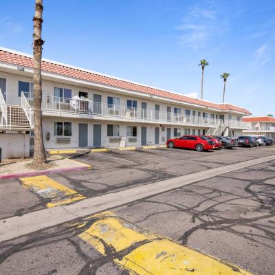 Super 8 by Wyndham Phoenix West (4135 N 27th Ave  85017 Phoenix)