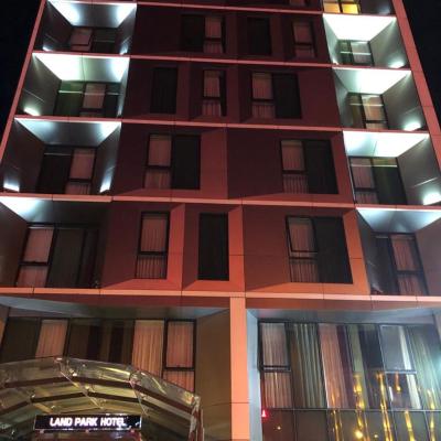 Land Park Hotel (merkez mahallesi E-5 Yanyol Caddesi No:131 Avcılar 34310 Istanbul)