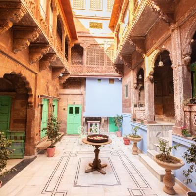 Amritara Manak Haveli, Jodhpur (Amritara Manak Haveli, Sonaro Ka Bas, Opposite Sonaro Ka Nayati Nohra, Inside Sojati Gate 342001 Jodhpur)