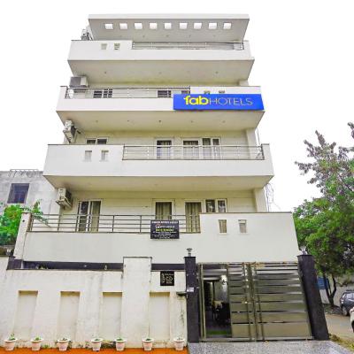 FabHotel White House BNB (Plot no.38, Sector 17C, Pocket 8, Dwarka, New Delhi - , Delhi 110078 New Delhi)