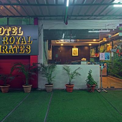 Hotel NS Royal Emirates With 3Hr Early check in (Plot No. B-14, H No. 8-2-293/82, Journalist Colony, Jubilee Hills, Hyderabad, Telangana, 500033 500033 Hyderabad)