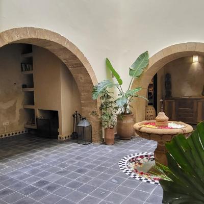 Riad Dar Nor (10, Derb Moulay Azzouz 44000 Essaouira)