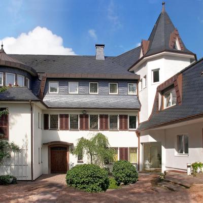 Hotel Villa Falkenberg (Arnheimer Straße 36-40 40489 Düsseldorf)