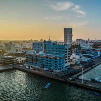 Hotel Mar y Tierra (Cap de Fragata Pedro Sainz de Baranda s/n Fraccionamiento Faros 91709 Veracruz)