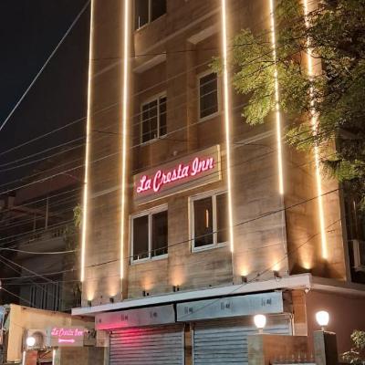 LA CRESTA INN (207 Purbalok Main Road 700099 Kolkata)