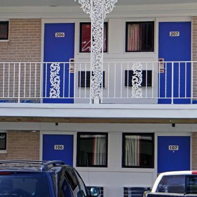 Motel 6 Baltimore MD (110 West North Avenue 21201 Baltimore)