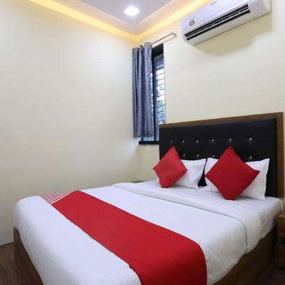 Hotel Crown Near Nesco Center-Oberoi Mall Goregaon East (Unit No-101, Dindhoshi Industrial Premises, Ambedkar Chowk, Near Nesco Center & Oberoi Mall Goregaon East Mumbai 400063 Mumbai)