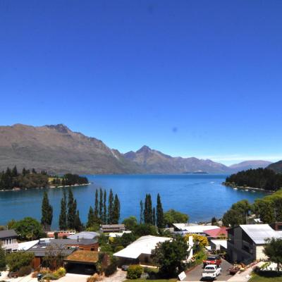 Earnslaw Lodge (77 Frankton Road 9300 Queenstown)