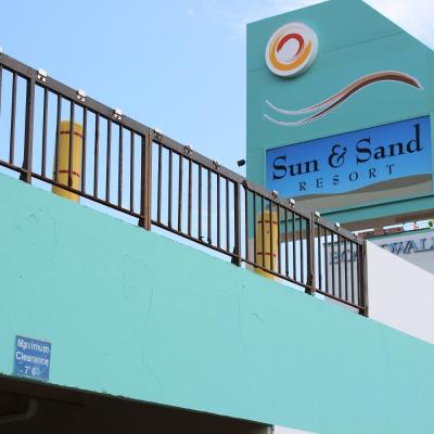 Photo Sun & Sand Resort Oceanfront Suites