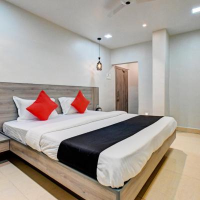 Hotel Vikrant (Station road, Opp Vishal Cinemas,  Pimpri chowk, 411018 Pune)