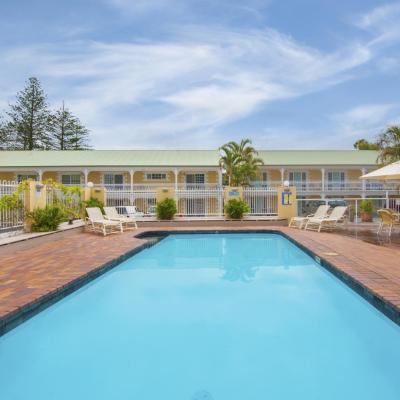 Wollongbar Motel (19-21 Shirley Street 2481 Byron Bay)