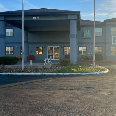 Quality Inn & Suites I-10 near Fiesta Texas (13279 W Interstate 10 78249 San Antonio)