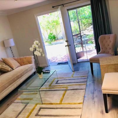 2 Bd Beverly Hills Guest House (138 North Hamel Drive 90211 Los Angeles)