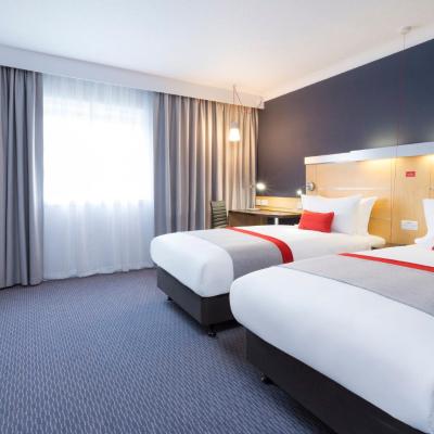 Holiday Inn Express Earls Court, an IHG Hotel (295 North End Rd, Earls Court W14 9NS Londres)