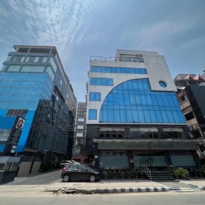 Hotel O2 Oxygen (VIP Road, Kaikhali 700052 Kolkata)