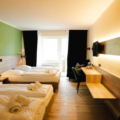 Ahorn Hotel (Verdistr. 137 81247  Munich)