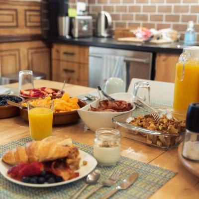 Bed and Breakfast du Village BBV (1279, rue Montcalm H2L 3G6 Montréal)