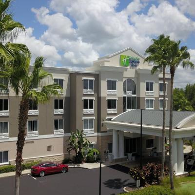 Holiday Inn Express and Suites Tampa I-75 at Bruce B. Downs, an IHG Hotel (8310 Galbraith FL 33647 Tampa)