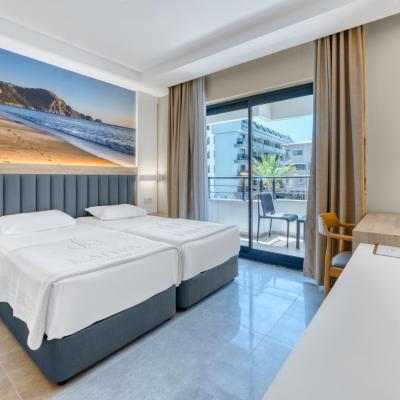 Kahya Hotel (Saray Mah. Guzelyali Cad. Kleopatra 07400 Alanya)