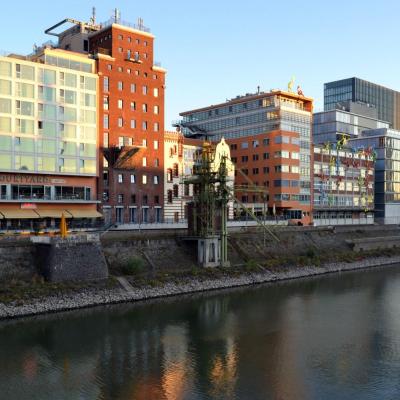 Courtyard by Marriott Duesseldorf Hafen (Speditionstr. 11 40221 Düsseldorf)