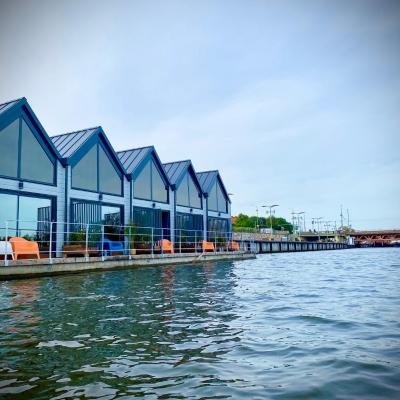 Floating Apartments - ODRA DREAM (Nabrzeże Wieleckie 1, Hotel na wodzie 70-545 Szczecin)