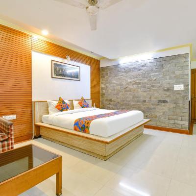 FabHotel Fly View (1 Maruti Nagar  Near Terminal -1 Old Airport Sanganer    302011 Jaipur)