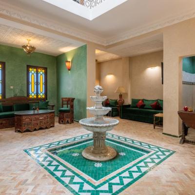 Riad SULTANA (rue Soussi quartier Oued Ahardane N° 6 place Sekkaya-Médina 90000 Tanger)