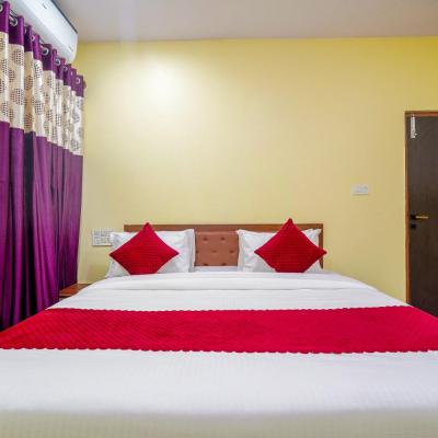 SRI VIJAYA PALACE LODGING (#48 8th cross hospitals road Near-Abhinay theatre 560053 Bangalore)