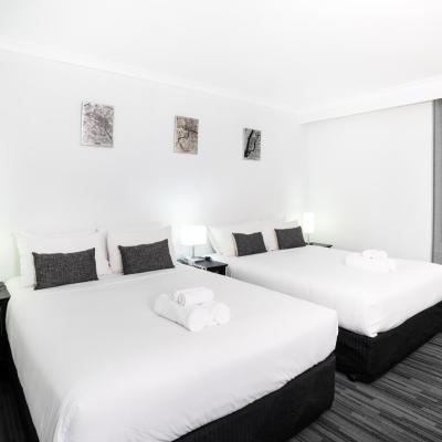 Joondalup City Hotel (18 Grand Boulevard 6027 Perth)