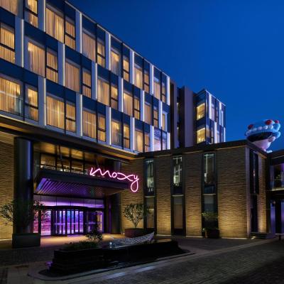 Moxy Xi'an Downtown (Building 4 of Yisu Theater Culture District, No 282 Xi Yi Road, Xincheng District 710000 Xi'an)