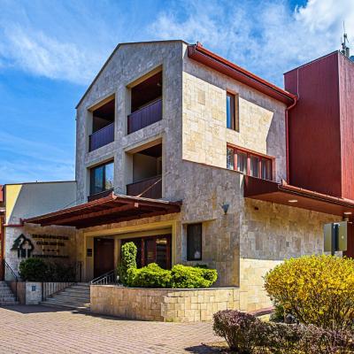 Erdőspuszta Club Hotel Fenyves (Diószegi - Panoráma út kereszteződése HRSZ: 752/13 4002 Debrecen)