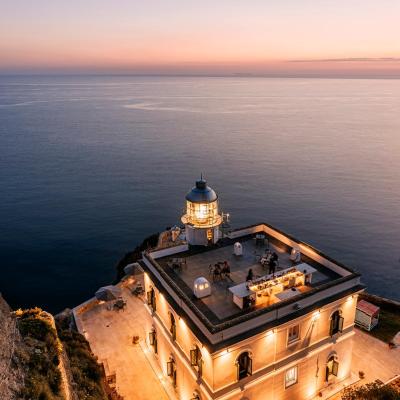 Faro Punta Imperatore (Via Costa 135 Faro Punta Imperatore 80075 Ischia)