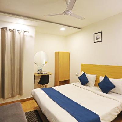 Hotel Raaso Inn Rohini Sec-16 by Arrow (House no. 91-92, Ground Floor Blk-1 and additional Floor portion basement Pocket 6, Sector-16, Rohini Landmark Near RJ Place, Delhi-, Delhi, India 110085 New Delhi)