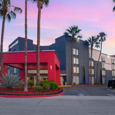 Best Western Plus Commerce Hotel (7272 E Gage Ave  90040-3813 Los Angeles)