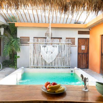 Hostal Doña Lucha (Calle Sol Oriente, Manzana 10, lote 8 Calle Sol Oriente, Manzana 10, lote 8 77760 Tulum)