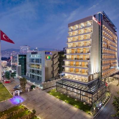 Hilton Garden Inn Izmir Bayrakli ( 1597/1 Sok No:6 Izban Salhane Duragi Karsisi Bayraklı   35530 Izmir)