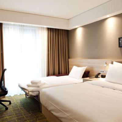 Hampton By Hilton Dortmund Phoenix See (Fassstrasse 3    44263 Dortmund)