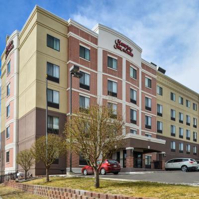 Hampton Inn & Suites Denver-Speer Boulevard (2728 Zuni Street CO 80211 Denver)