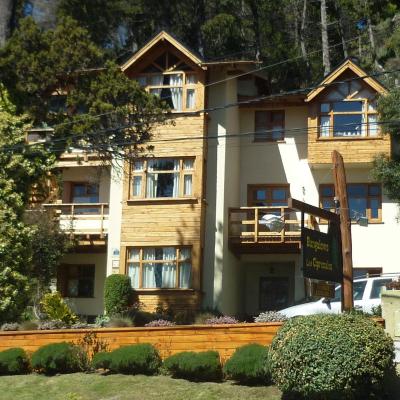 Apart Hotel Bungalows Los Cipresales (Av Ezequiel Bustillo 4468 8400 San Carlos de Bariloche)