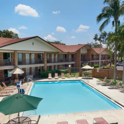 Ramada by Wyndham Temple Terrace/Tampa North (11714 Morris Bridge Road FL 33637 Tampa)